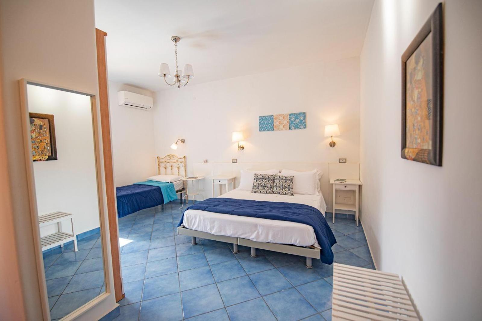 Sonnino B&B Procida Værelse billede
